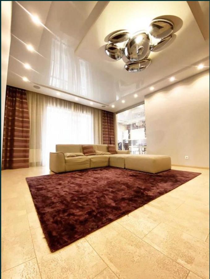 2-Bedroom Most City Center Area Apartment Dnipro Esterno foto